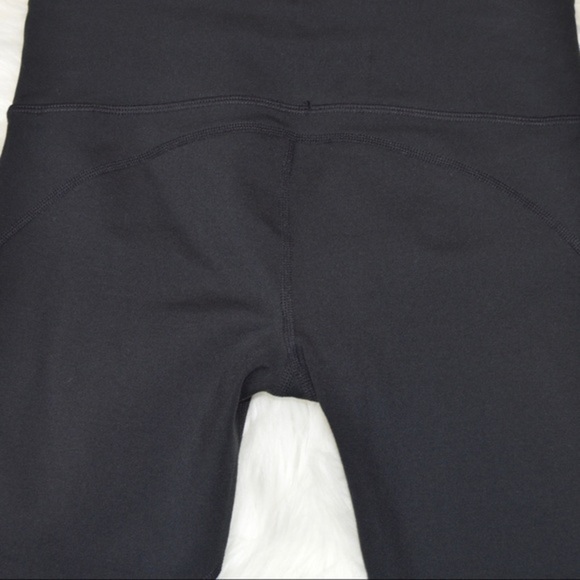 Gap Fit G Fast Capri Leggings, Bokeh Print, Size Small - Picture 4 of 6